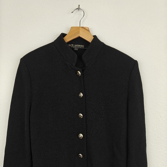 St. John Basics Mock Neck Button Up Padded Knit Cartigan Logo Buttons Size 6 - Picture 3 of 10